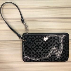 EUC Coach Wristlet: Black